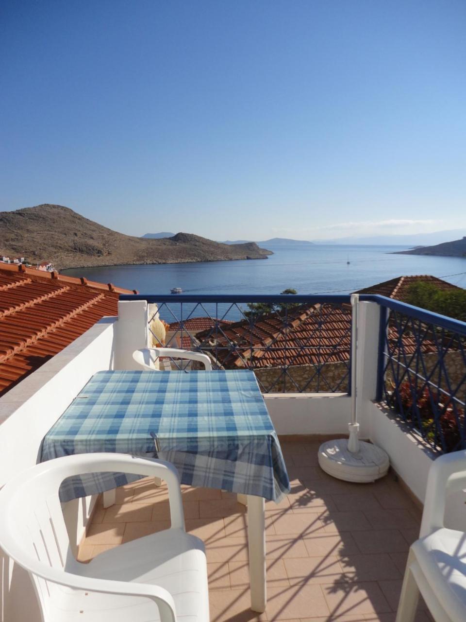 Villa Yorgos Chalki Town Exterior photo