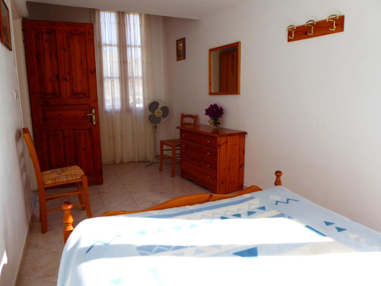 Villa Yorgos Chalki Town Exterior photo